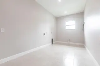 Propiedad en alquiler con 4 habitaciones y 4 baños en Bonita Springs