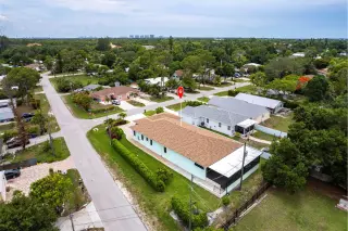 Propiedad en alquiler con 4 habitaciones y 4 baños en Bonita Springs