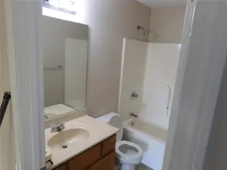 Propiedad en alquiler con 4 habitaciones y 2.5 baños en Independence