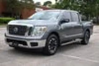2017 Nissan Titan