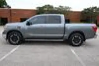 2017 Nissan Titan