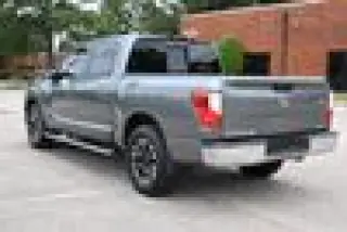 2017 Nissan Titan