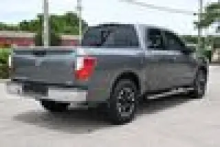 2017 Nissan Titan