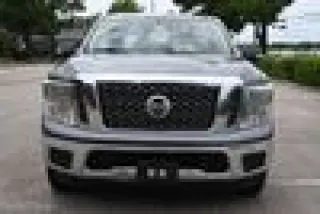 2017 Nissan Titan