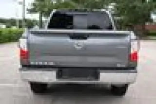 2017 Nissan Titan