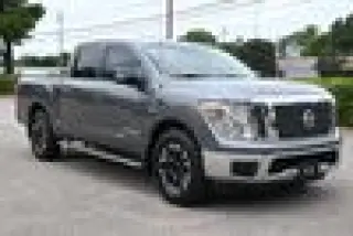 2017 Nissan Titan
