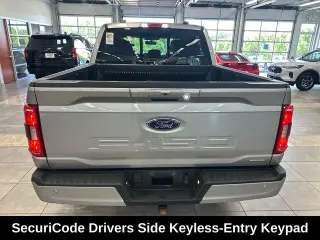 Ford F-150 2023 4x4 XL 4dr SuperCrew 5.5 ft. SB