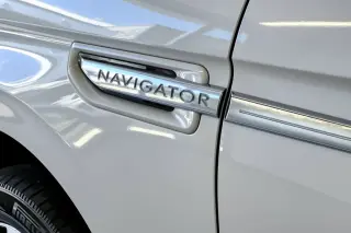 Lincoln Navigator L 2019 4x4 Reserve 4dr SUV