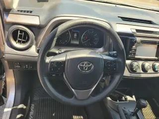 Toyota RAV4 2018 LE 4dr SUV