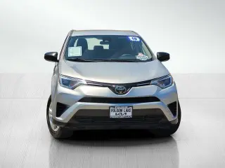 Toyota RAV4 2018 LE 4dr SUV