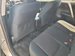 Toyota RAV4 2018 LE 4dr SUV