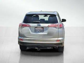 Toyota RAV4 2018 LE 4dr SUV