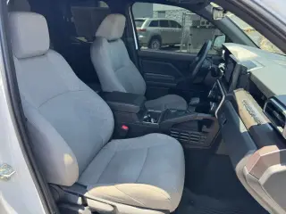 Toyota Tacoma 2024 4x2 SR5 4dr Double Cab 5.0 ft SB