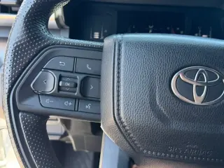 Toyota Tacoma 2024 4x2 SR5 4dr Double Cab 5.0 ft SB