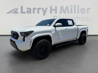 Toyota Tacoma 2024 4x2 SR5 4dr Double Cab 5.0 ft SB