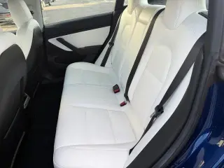 Tesla Model 3 2019 AWD Performance 4dr Fastback