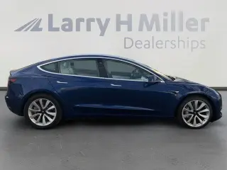 Tesla Model 3 2019 AWD Performance 4dr Fastback