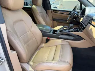Porsche Cayenne 2020 AWD 4dr SUV