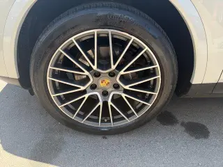 Porsche Cayenne 2020 AWD 4dr SUV