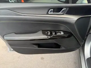Kia K5 2025 GT 4dr Sedan