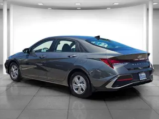 Hyundai ELANTRA 2025 SE 4dr Sedan