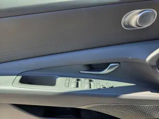 Hyundai ELANTRA 2025 SE 4dr Sedan