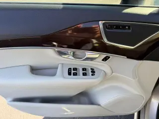 Volvo XC90 2017 AWD T6 Momentum 4dr SUV