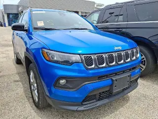 Jeep Compass 2023 4x4 Latitude Lux 4dr SUV