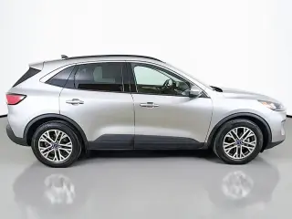 Ford Escape 2022 SEL 4dr SUV