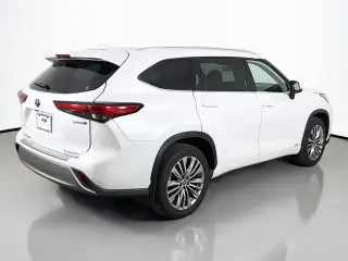 Toyota Highlander Hybrid 2022 AWD Platinum 4dr SUV