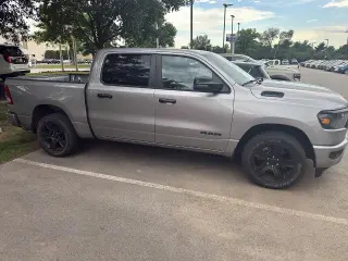 Ram 1500 2023 4x4 Big Horn 4dr Crew Cab 5.6 ft. SB Pickup