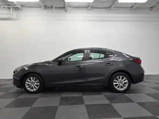 Mazda Mazda3 2015 i Grand Touring 4dr Sedan 6M
