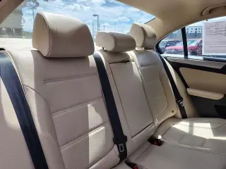 Volkswagen Jetta 2017 1.4T SE 4dr Sedan 6A