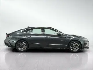 Hyundai SONATA Hybrid 2025 SEL 4dr Sedan