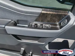 Ford F-150 2021 4x4 Platinum 4dr SuperCrew 5.5 ft. SB