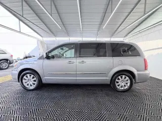 2015 Chrysler Town & Country