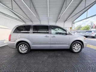 2015 Chrysler Town & Country