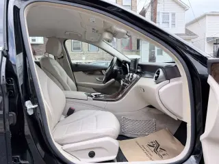 2015 Mercedes-Benz C 300 4MATIC Sedan
