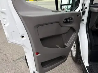 2023 Ford Transit Passenger Wagon XLT