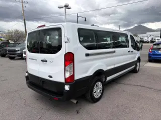 2023 Ford Transit Passenger Wagon XLT