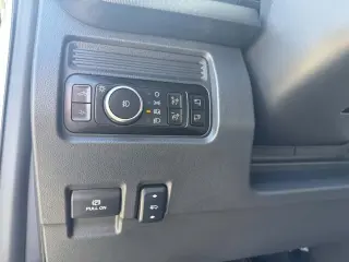 2025 Ford Super Duty F-350 SRW Platinum