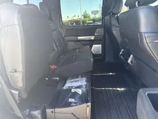 2025 Ford Super Duty F-350 SRW Platinum