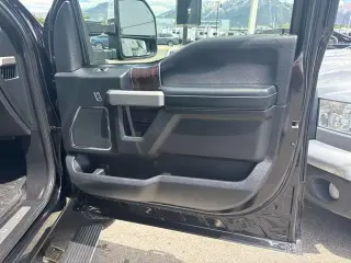 2017 Ford Super Duty F-350 SRW Platinum