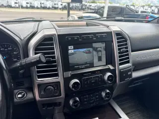 2017 Ford Super Duty F-350 SRW Platinum