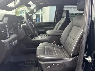 2025 GMC Sierra 2500HD AT4X