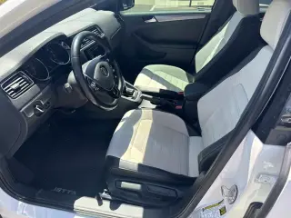 2016 Volkswagen Jetta Sedan 1.8T Sport