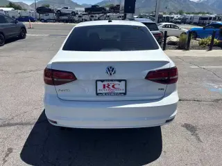 2016 Volkswagen Jetta Sedan 1.8T Sport