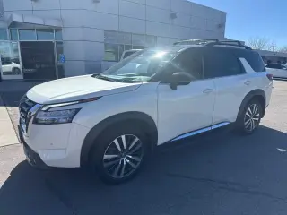 2022 Nissan Pathfinder