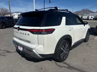 2022 Nissan Pathfinder