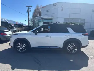 2022 Nissan Pathfinder
